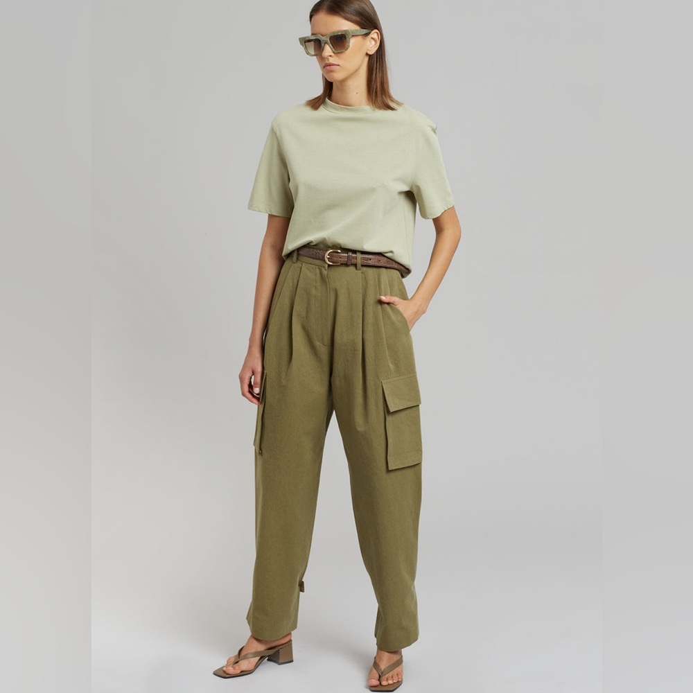 The Frankie Shop Gianna Cargo Pants in Olive, XS